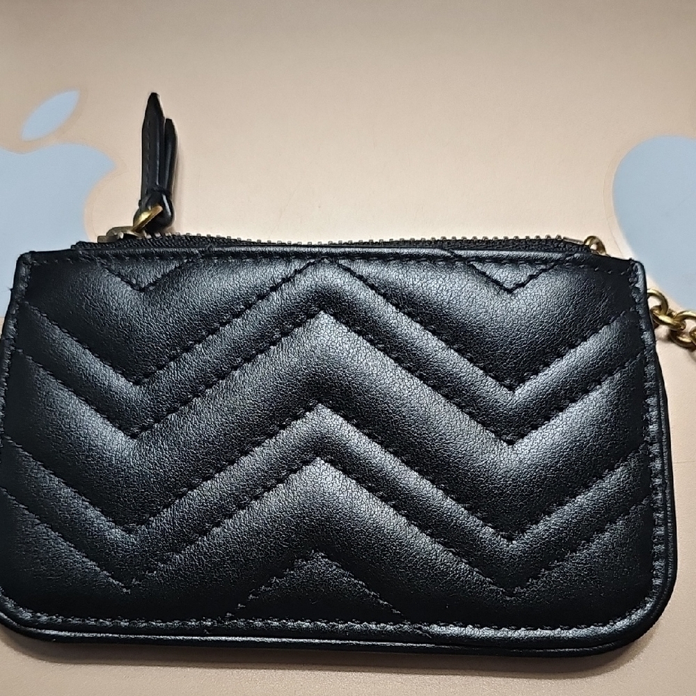 Gucci Black and Gold Key & Card Holder - Picture 9 of 14